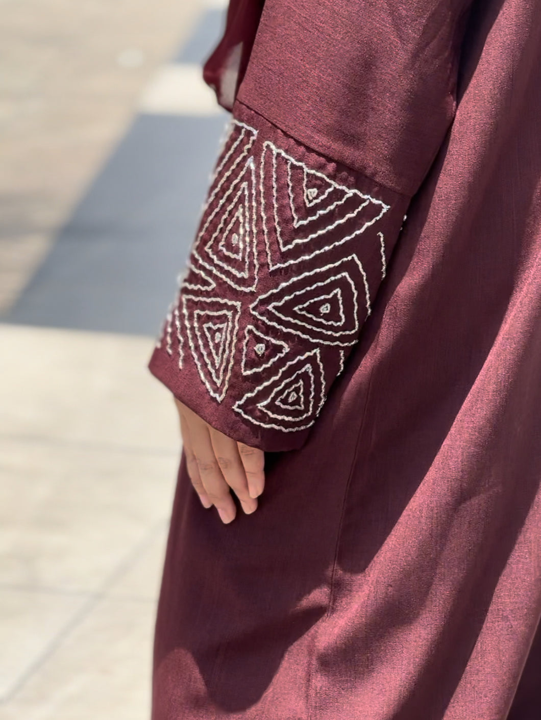 ZAYN's Linen Abaya in BURGUNDY with Beautiful Handwork
