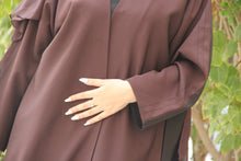 Load image into Gallery viewer, Bisht style Abaya in Burgundy &amp; Black
